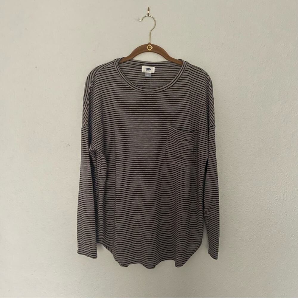 Old Navy Grey & Black Striped Front Pocket Long Sleeve Top Size medium
